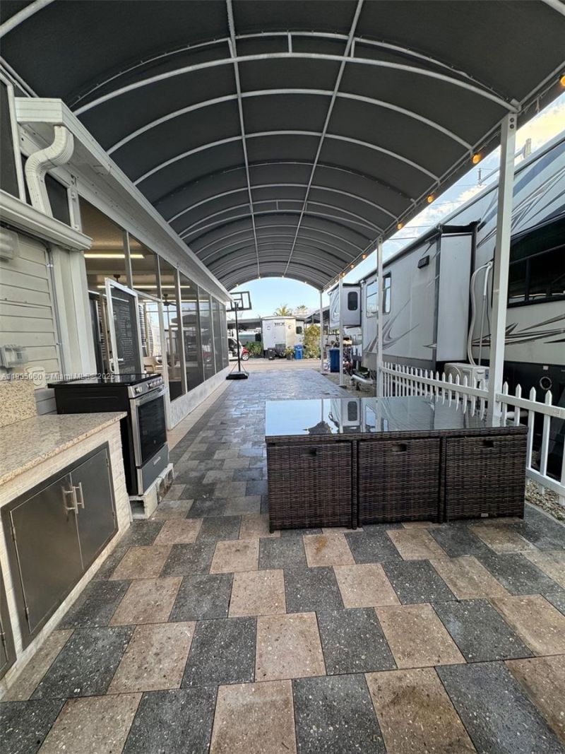 325 Calusa St 44, Key Largo, FL 33037 Photo