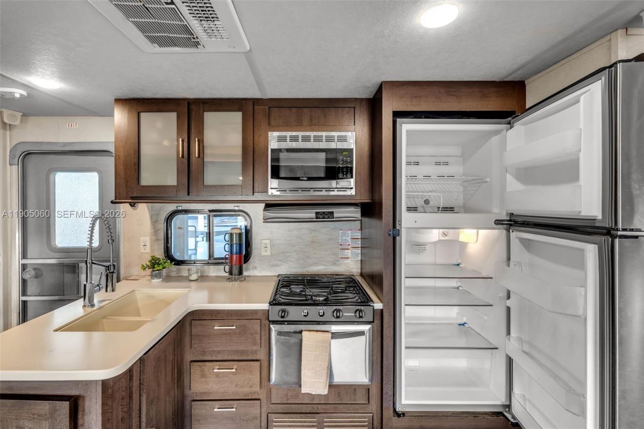 325 Calusa St 44, Key Largo, FL 33037 Photo
