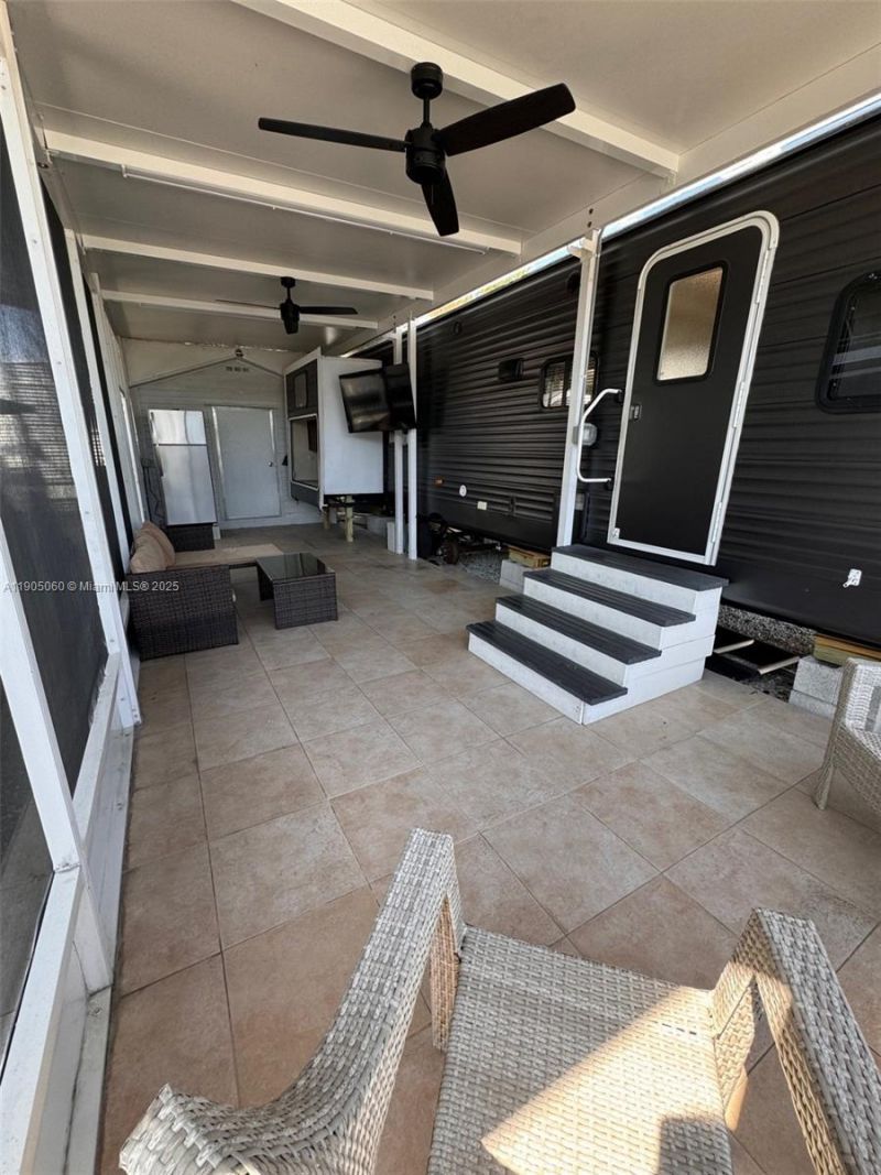 325 Calusa St 44, Key Largo, FL 33037 Photo