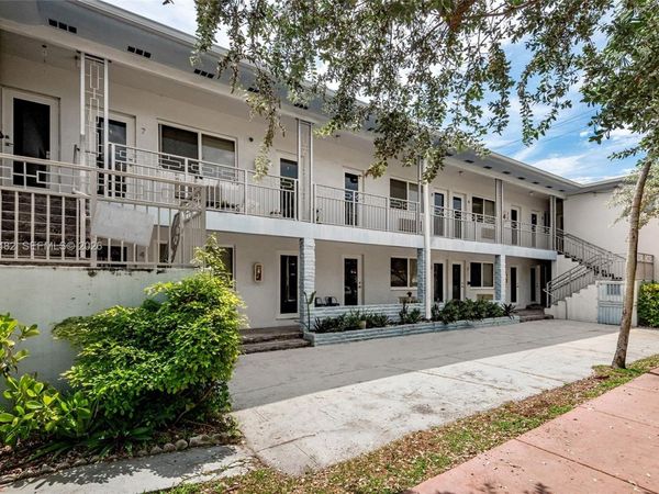 7155 Rue Notre Dame, Miami Beach, FL 33141