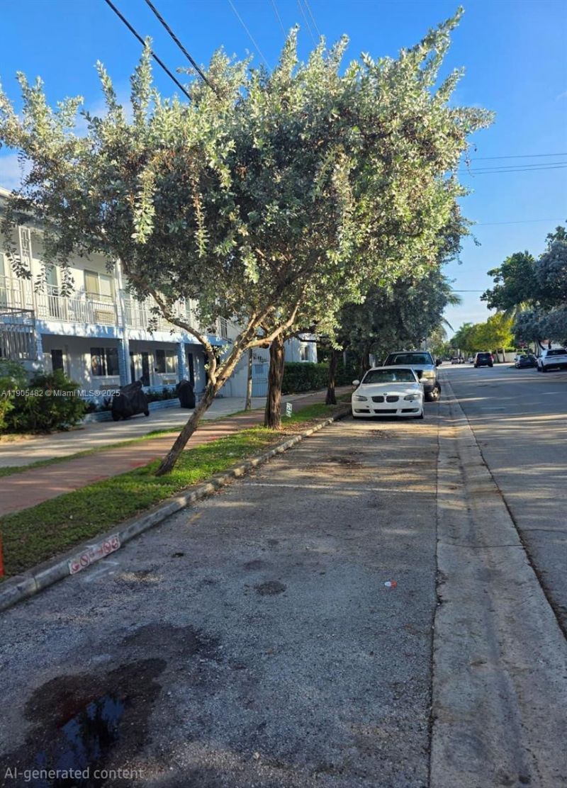 7155 Rue Notre Dame, Miami Beach, FL 33141 Photo