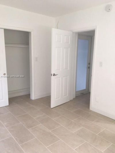 7155 Rue Notre Dame, Miami Beach, FL 33141 Photo