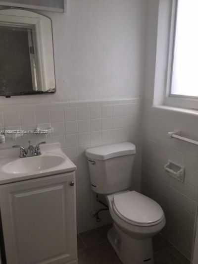 7155 Rue Notre Dame, Miami Beach, FL 33141 Photo