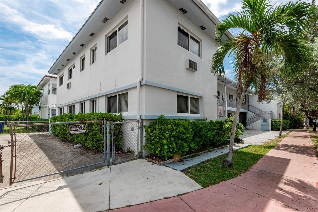 7155 Rue Notre Dame, Miami Beach, FL 33141 Photo