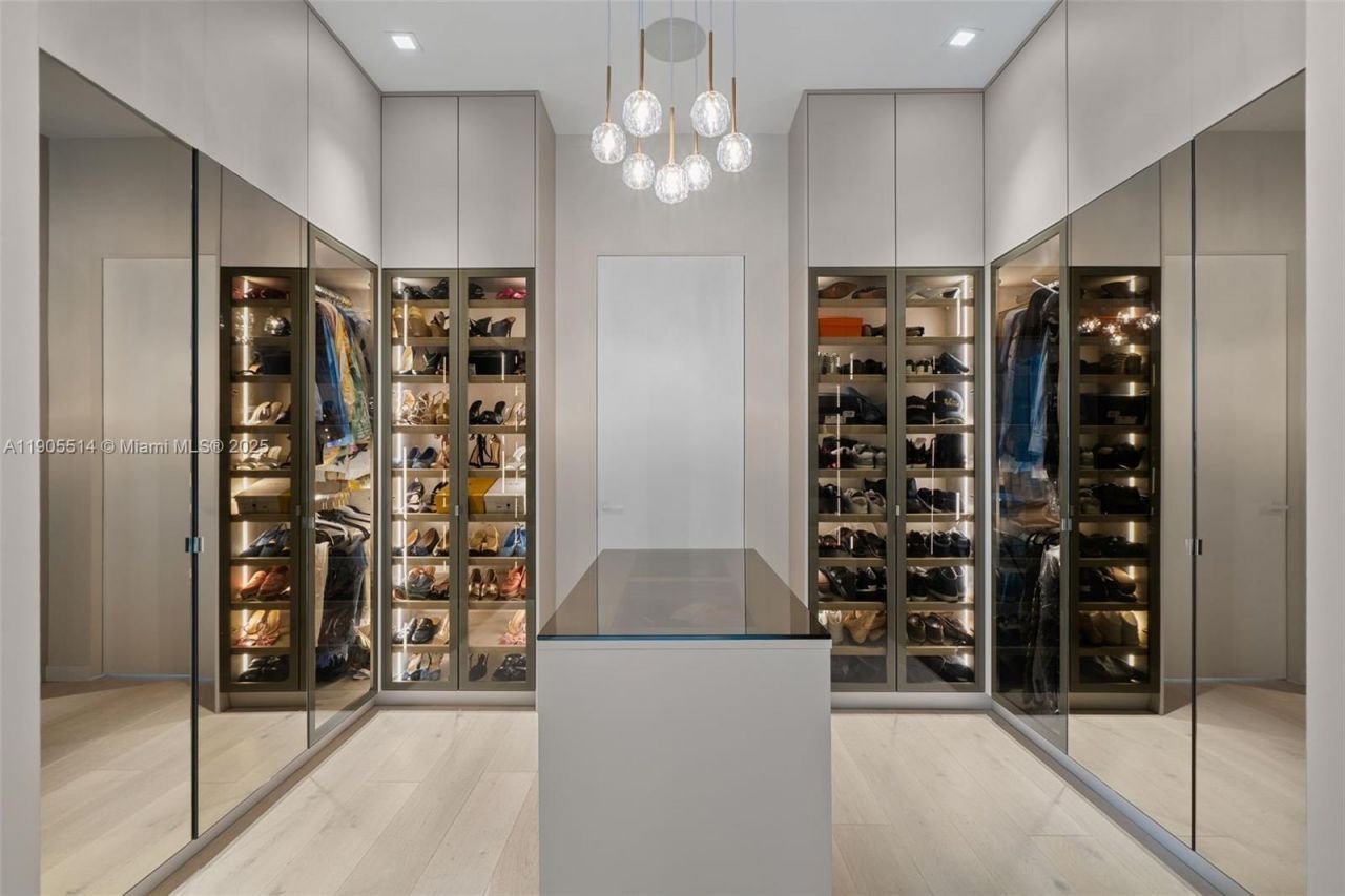 16500 Collins Ave, Unit TH-8, Sunny Isles Beach, FL 33160 Photo