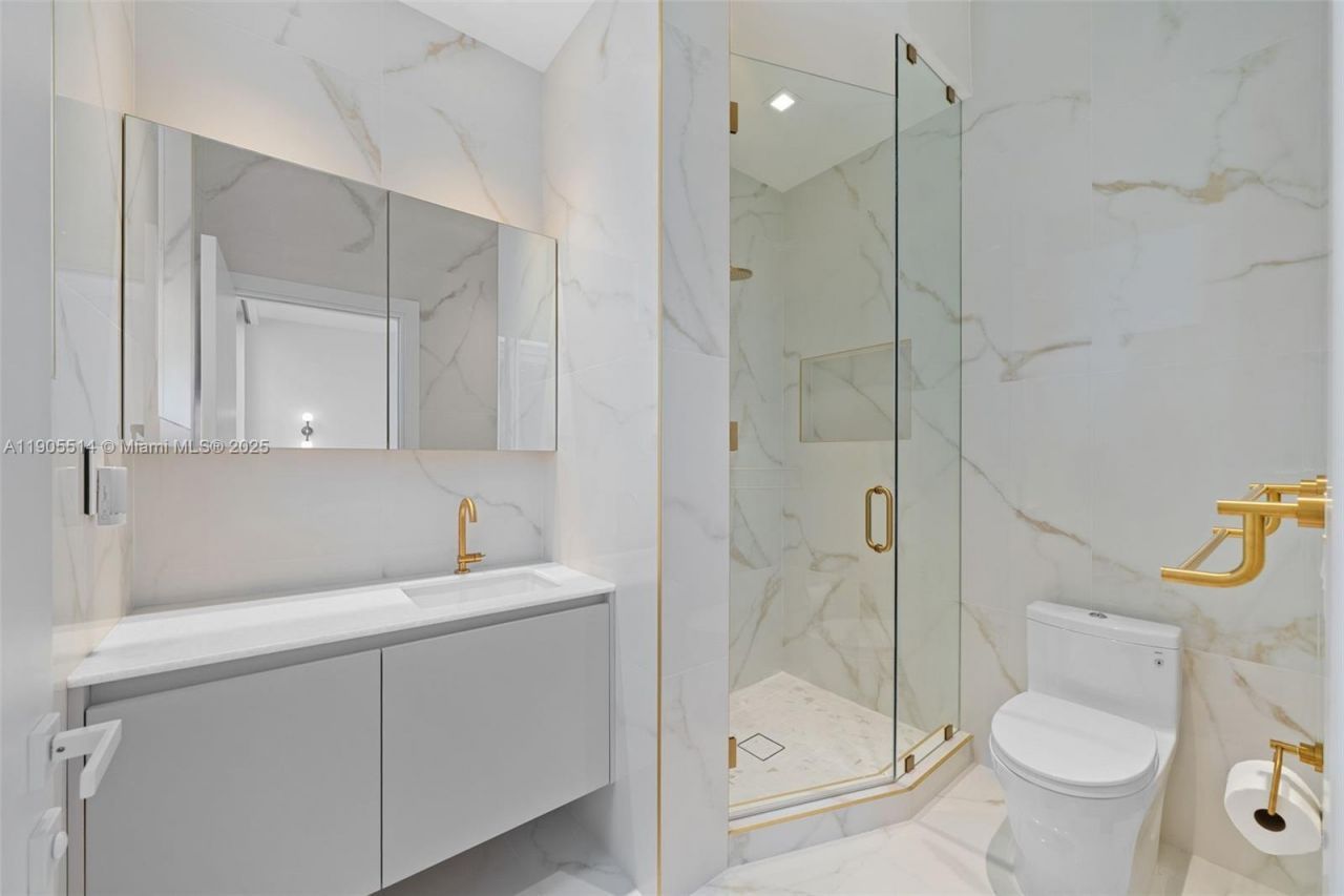 16500 Collins Ave, Unit TH-8, Sunny Isles Beach, FL 33160 Photo