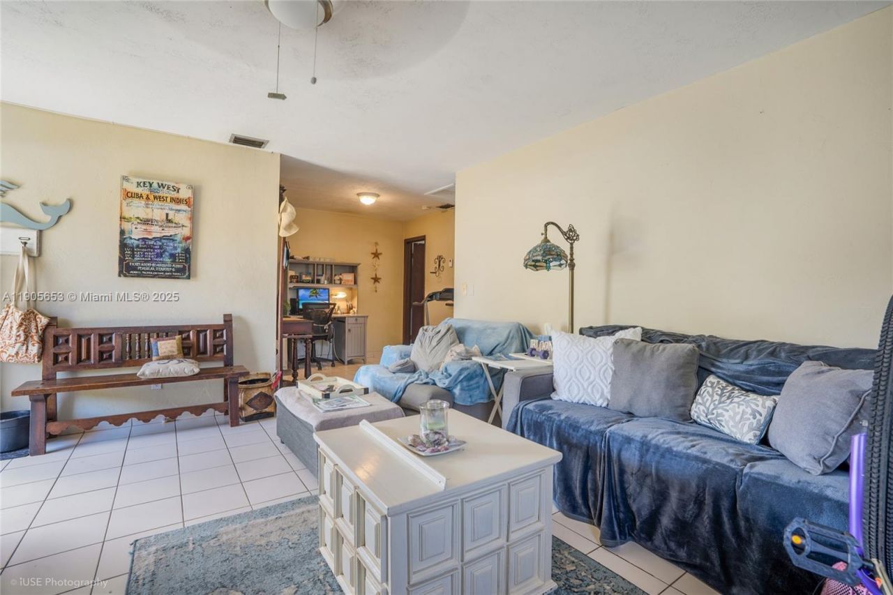 1734 N 16th Ct, Hollywood, FL 33020 Photo