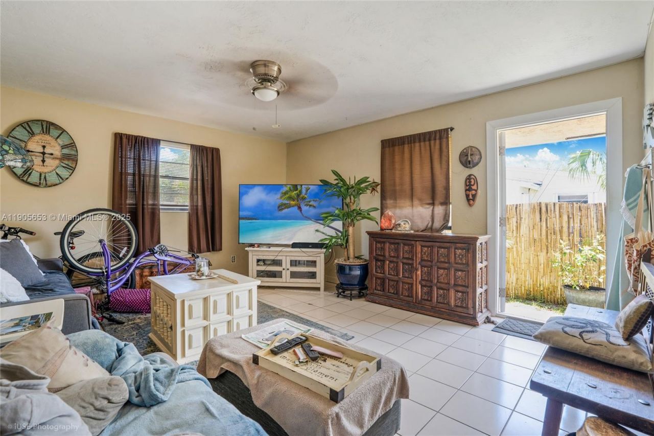 1734 N 16th Ct, Hollywood, FL 33020 Photo