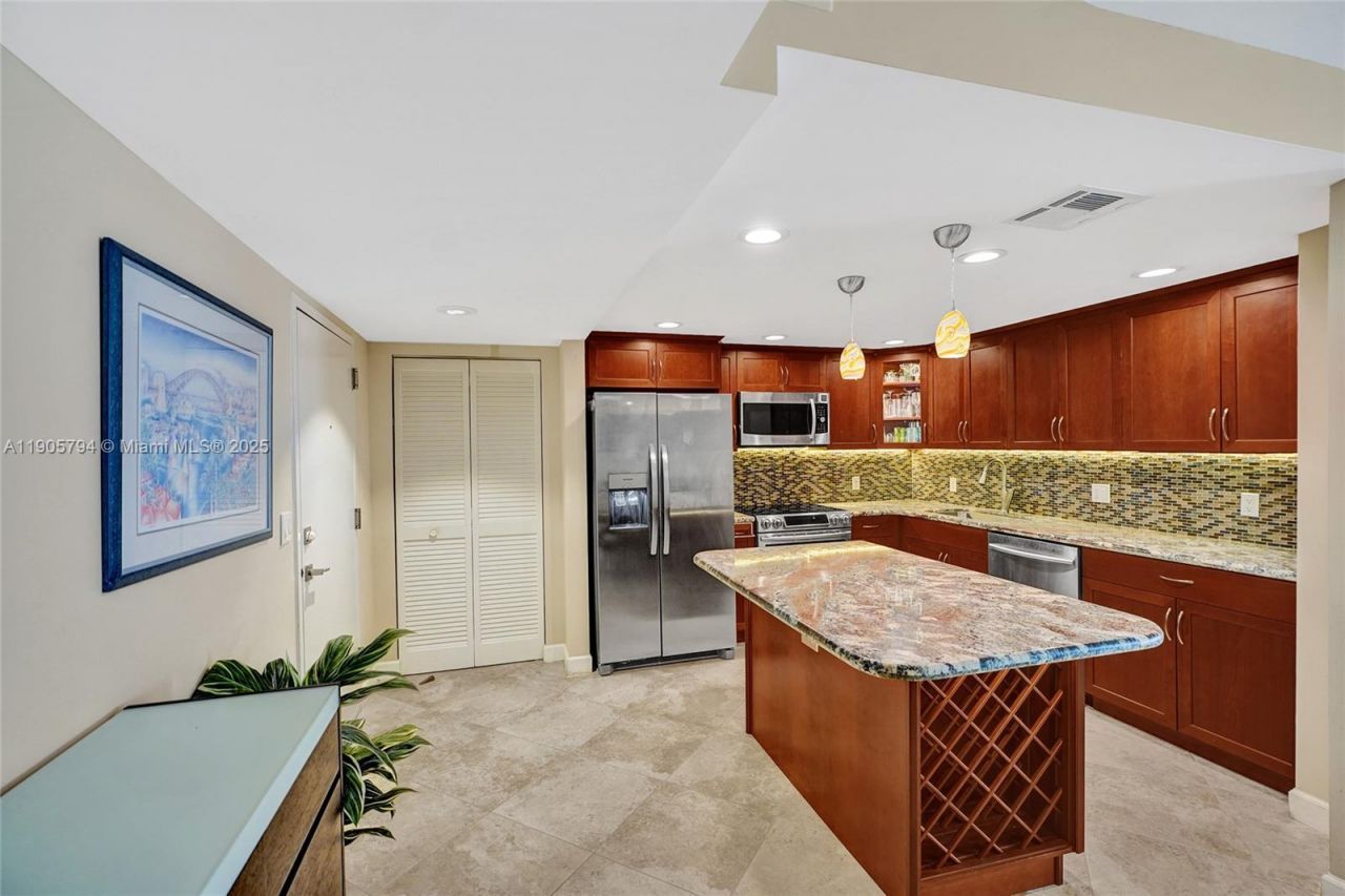 2301 S Ocean Dr, Unit 907, Hollywood, FL 33019 Photo