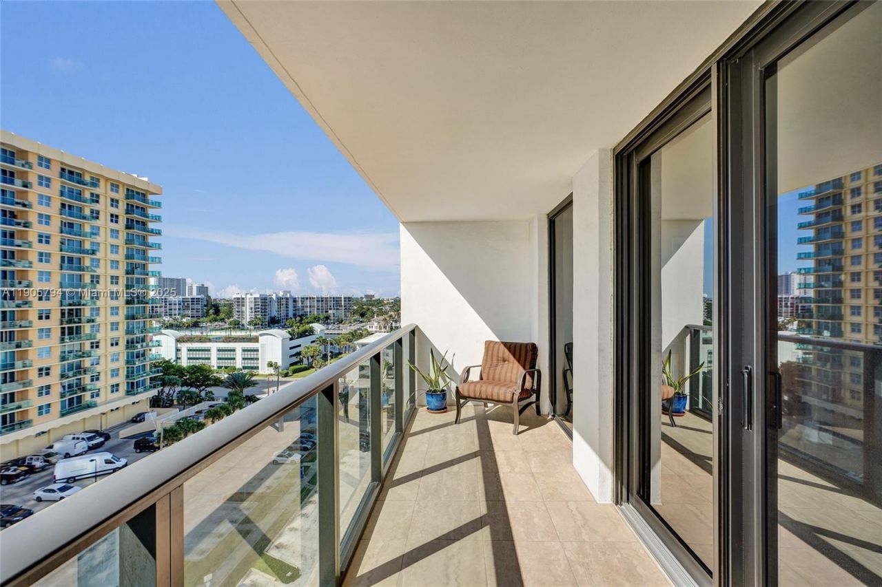 2301 S Ocean Dr, Unit 907, Hollywood, FL 33019 Photo