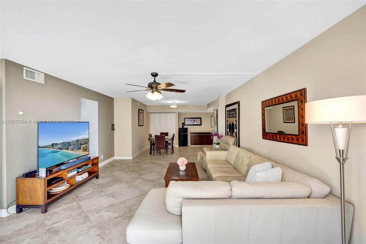 2301 S Ocean Dr, Unit 907, Hollywood, FL 33019 Photo