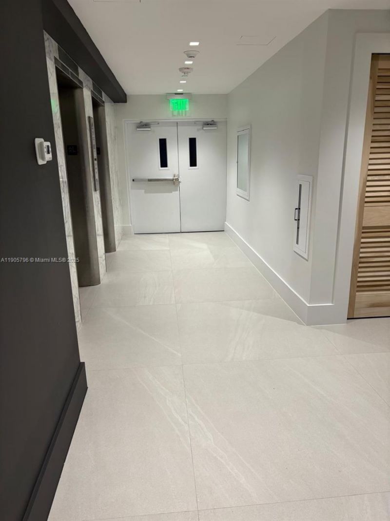 2829 Indian Creek Dr, Unit 608, Miami Beach, FL 33140 Photo