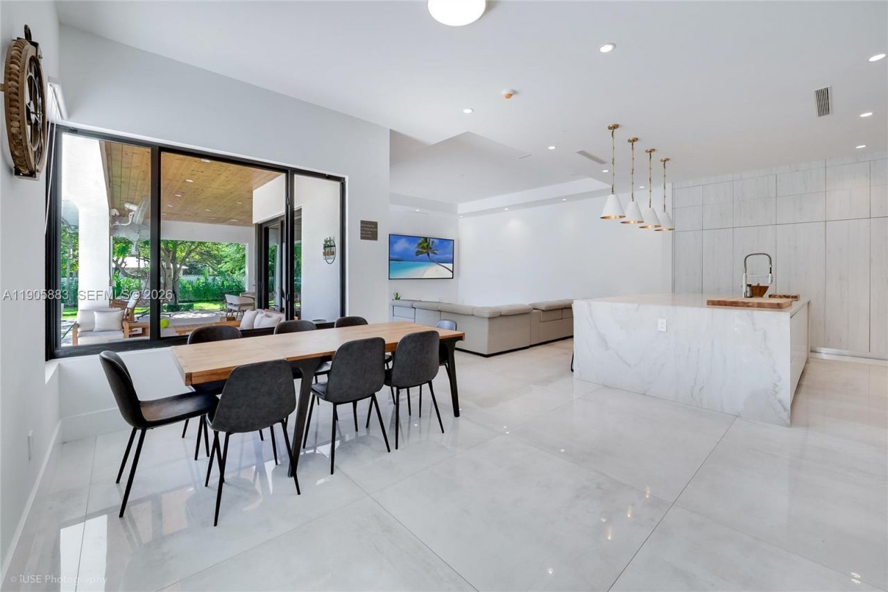 7830 SW 117th St, Pinecrest, FL 33156 Photo