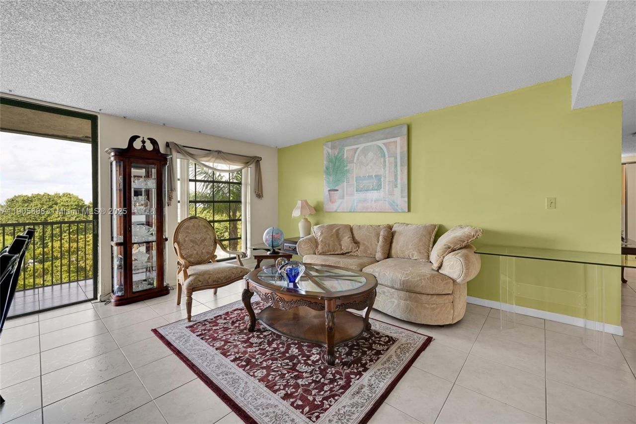 5570 NW 44th St, Unit 501A, Lauderhill, FL 33319 Photo