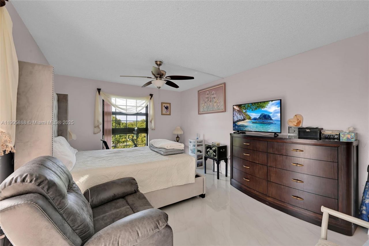 5570 NW 44th St, Unit 501A, Lauderhill, FL 33319 Photo