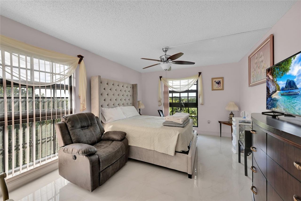 5570 NW 44th St, Unit 501A, Lauderhill, FL 33319 Photo