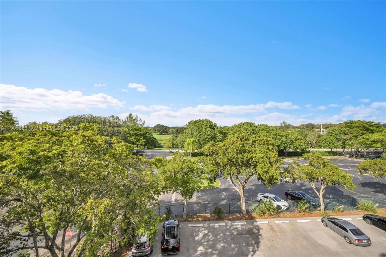 5570 NW 44th St, Unit 501A, Lauderhill, FL 33319 Photo