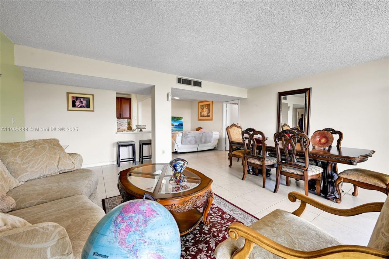 5570 NW 44th St, Unit 501A, Lauderhill, FL 33319 Photo