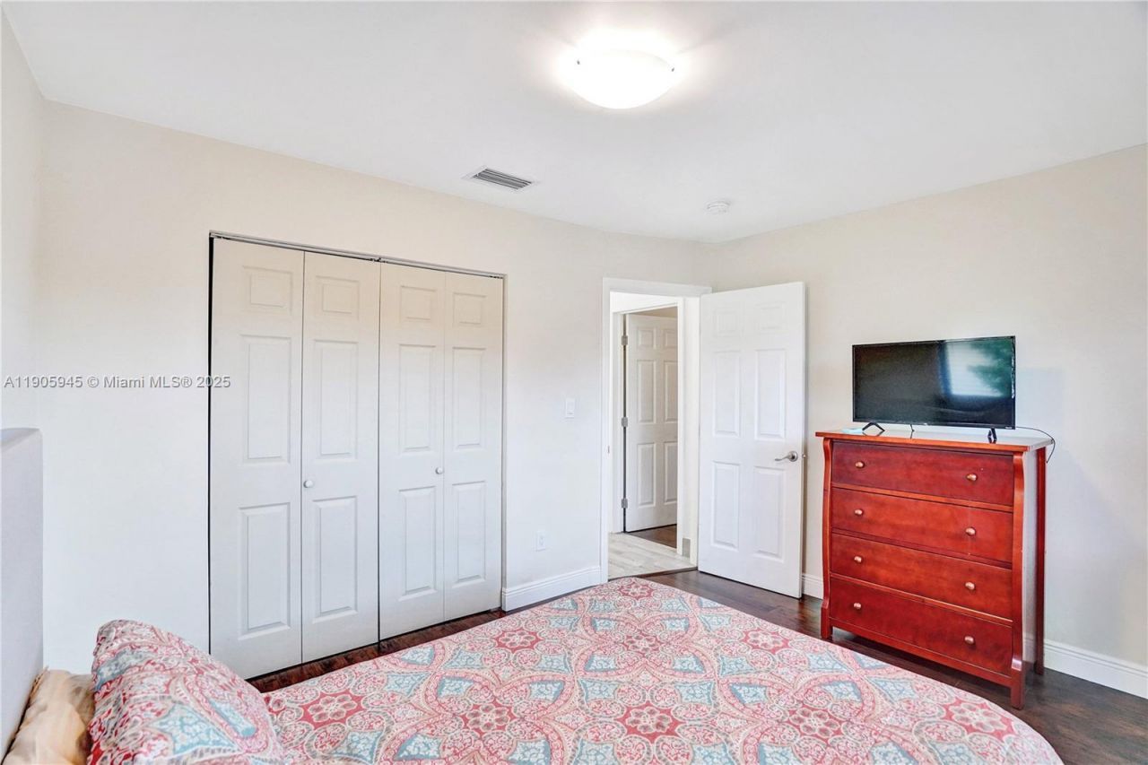 17000 NW 18th Ave, Miami Gardens, FL 33056 Photo