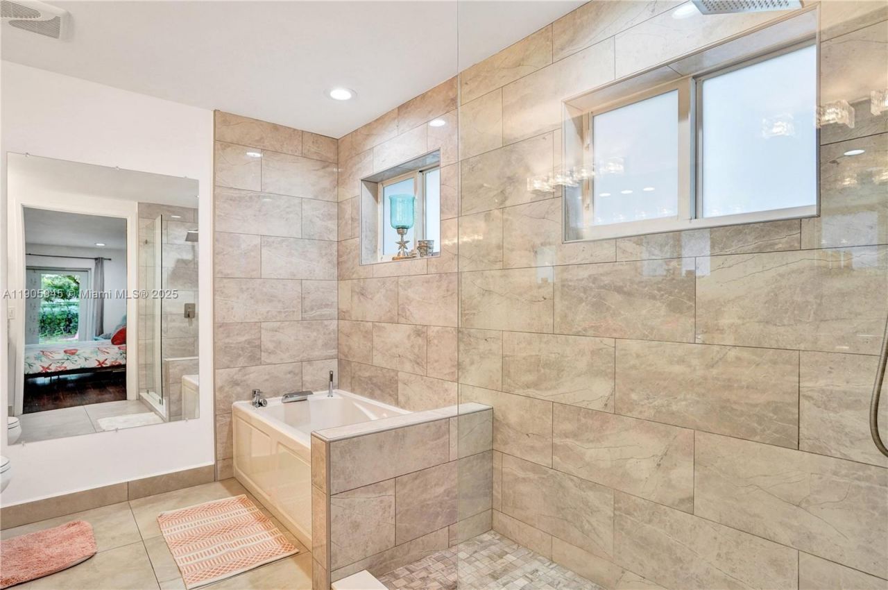 17000 NW 18th Ave, Miami Gardens, FL 33056 Photo