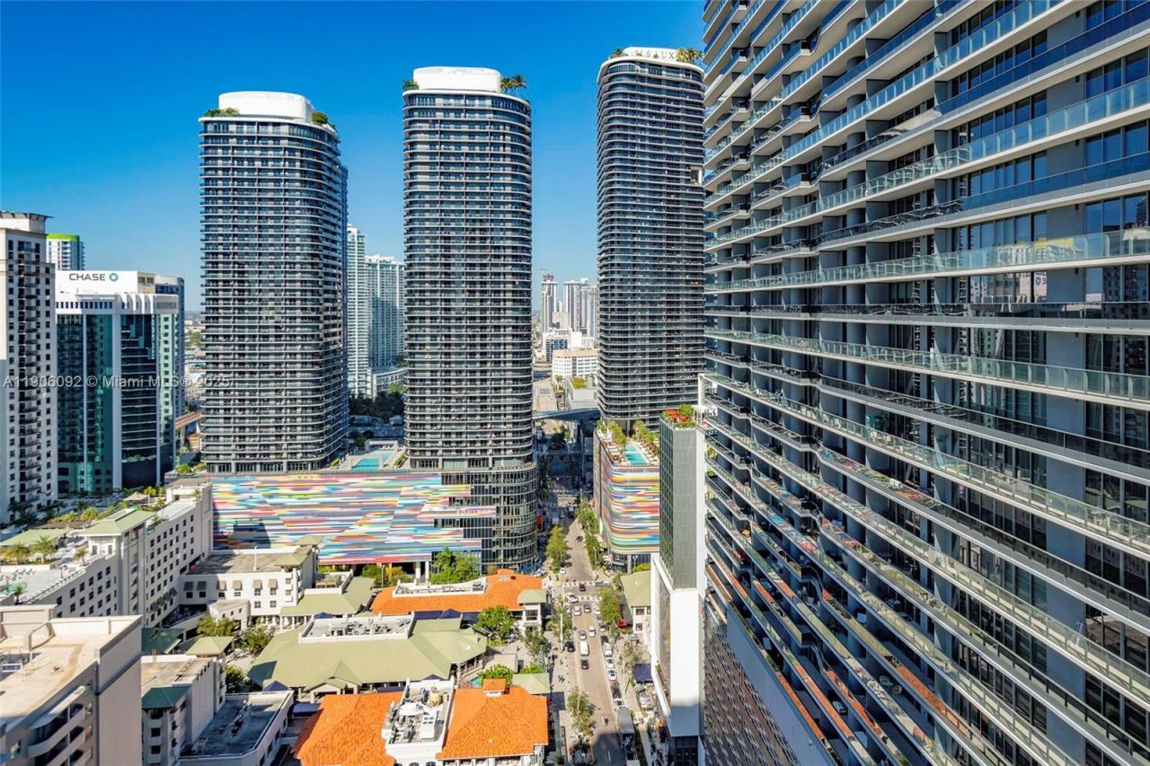 1100 S Miami Ave, Unit 2910, Miami, FL 33130 Photo