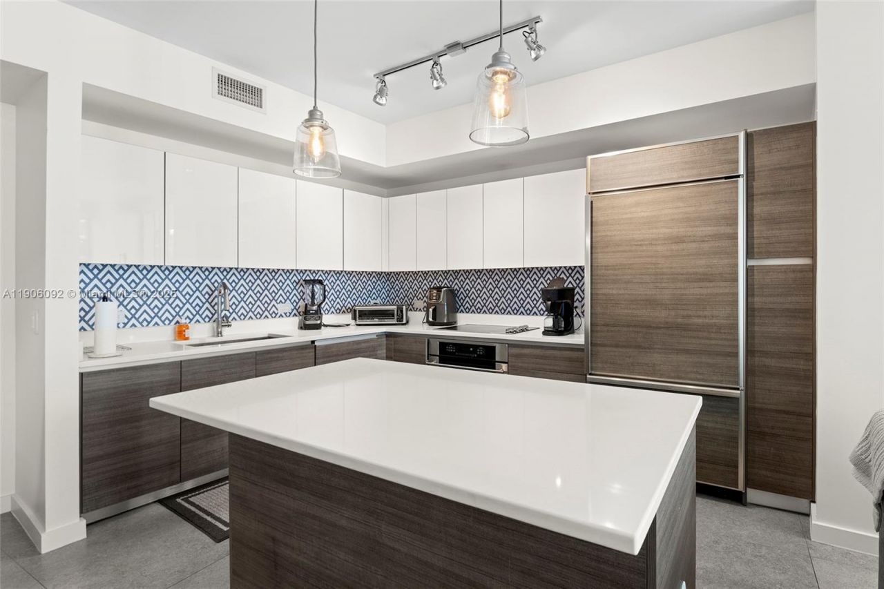 1100 S Miami Ave, Unit 2910, Miami, FL 33130 Photo