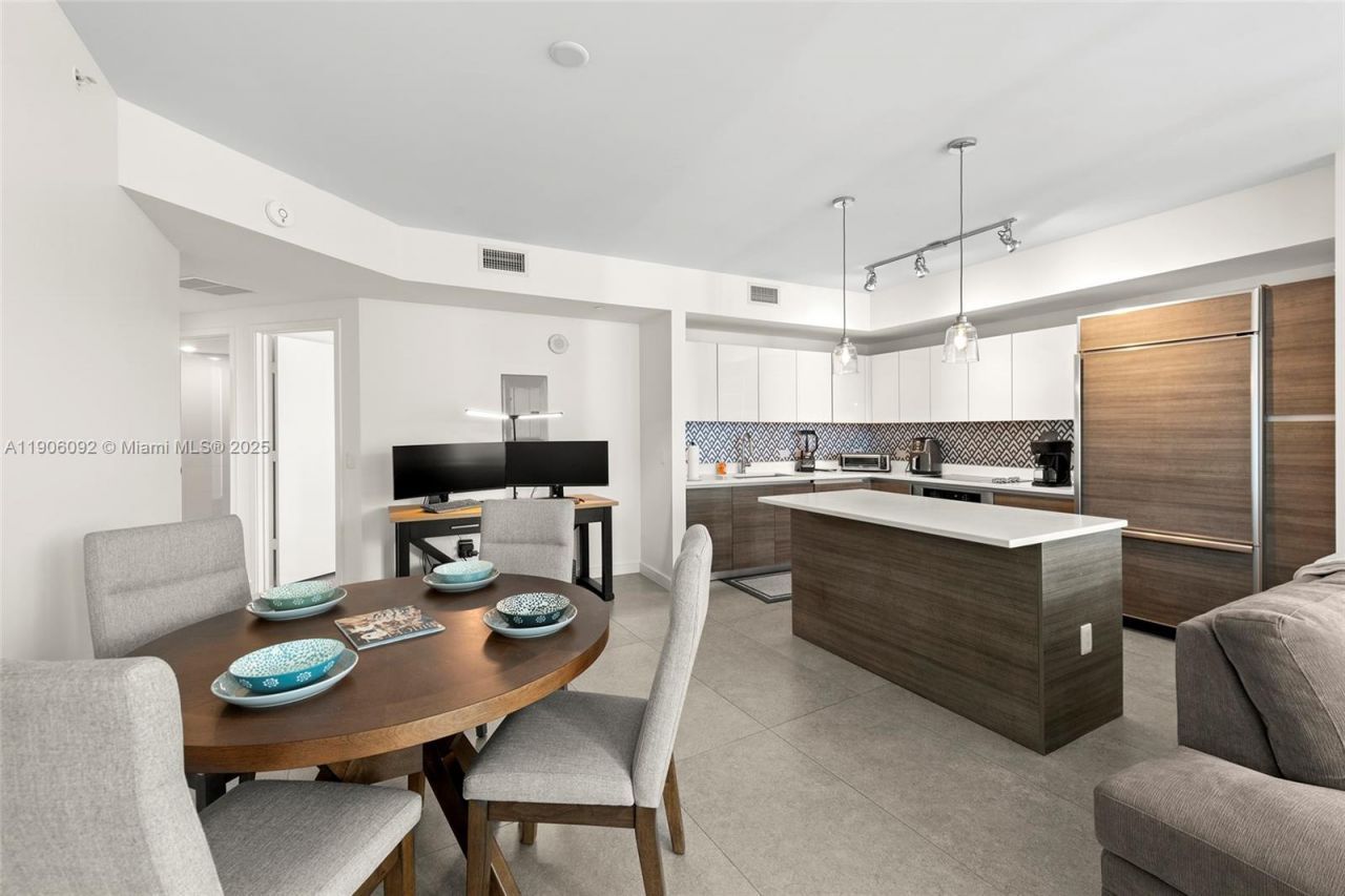 1100 S Miami Ave, Unit 2910, Miami, FL 33130 Photo