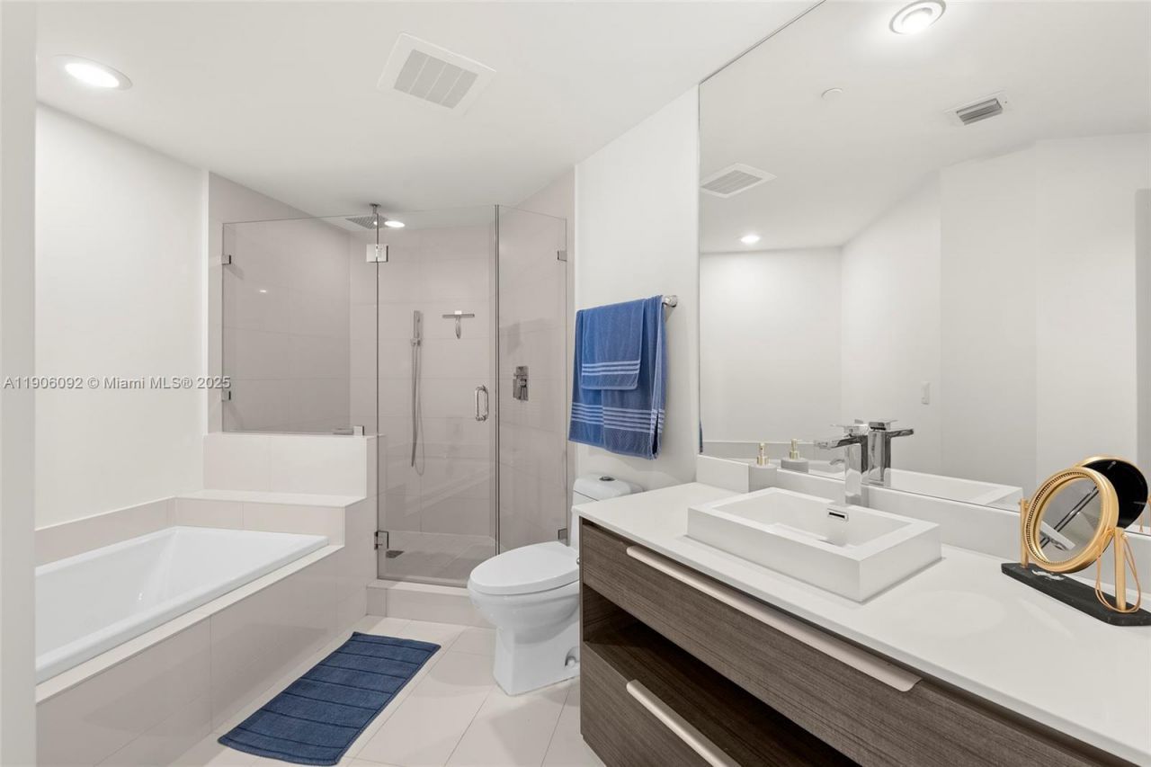 1100 S Miami Ave, Unit 2910, Miami, FL 33130 Photo