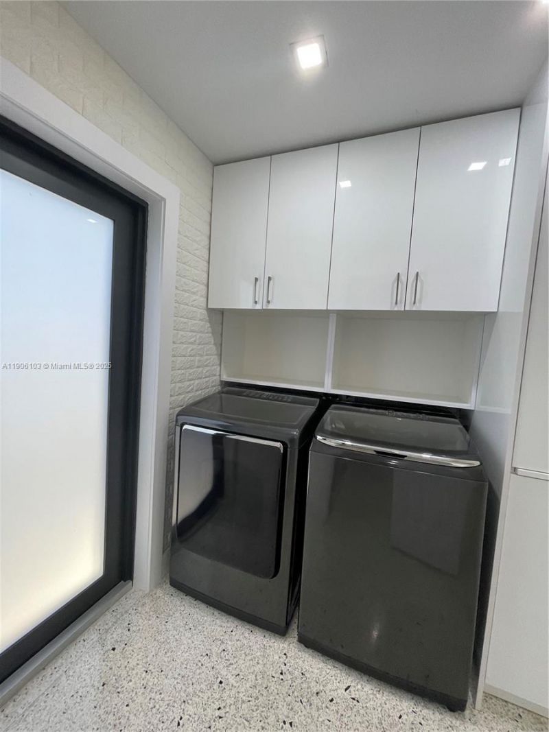 180 NW 59th Ct, Miami, FL 33126 Photo