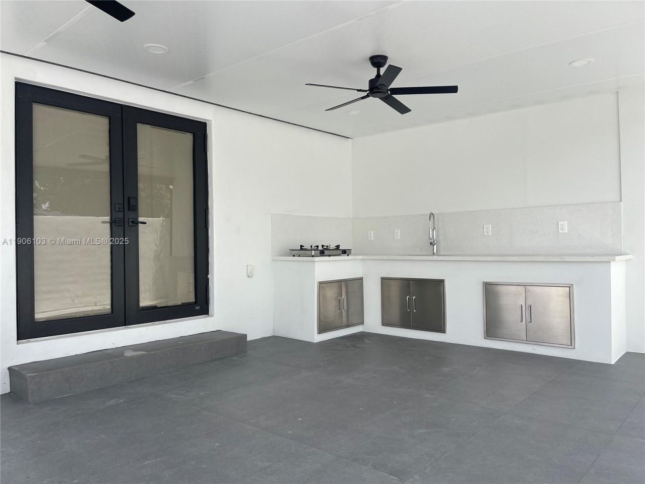 180 NW 59th Ct, Miami, FL 33126 Photo