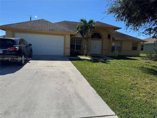 726 SW McCracken Avenue, Port St. Lucie, FL 34953