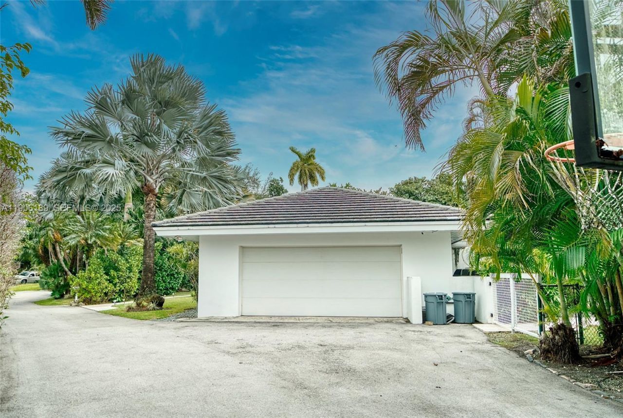 415 Rovino Ave, Coral Gables, FL 33156 Photo