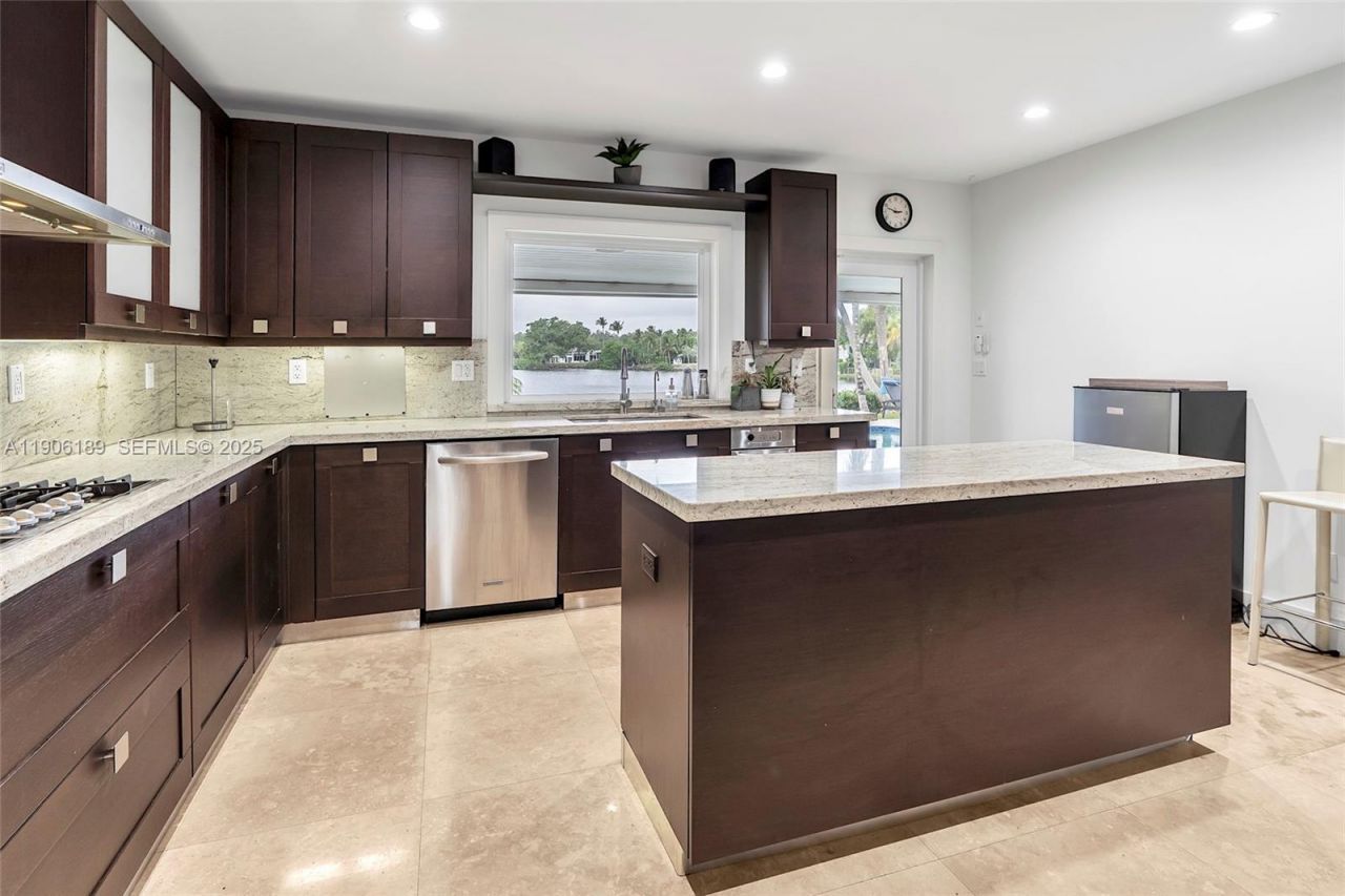 415 Rovino Ave, Coral Gables, FL 33156 Photo