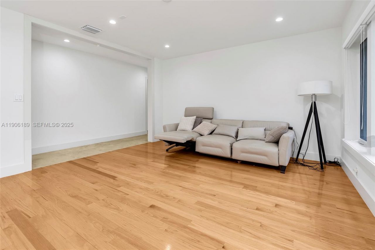 415 Rovino Ave, Coral Gables, FL 33156 Photo