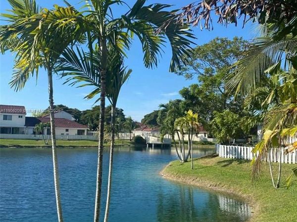 1905 San Remo Cir, Homestead, FL 33035