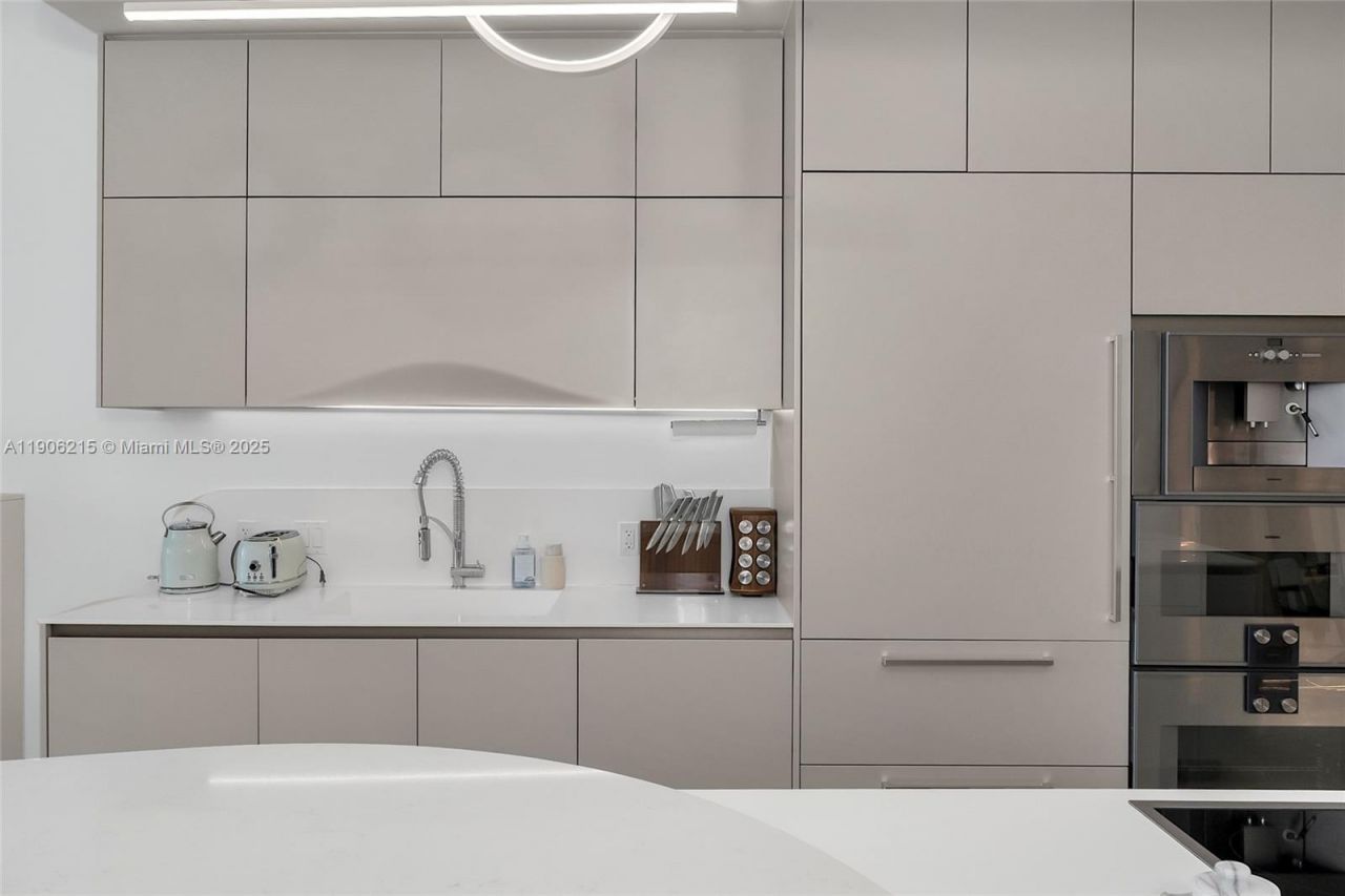 16901 Collins Ave, Unit 3203, Sunny Isles Beach, FL 33160 Photo