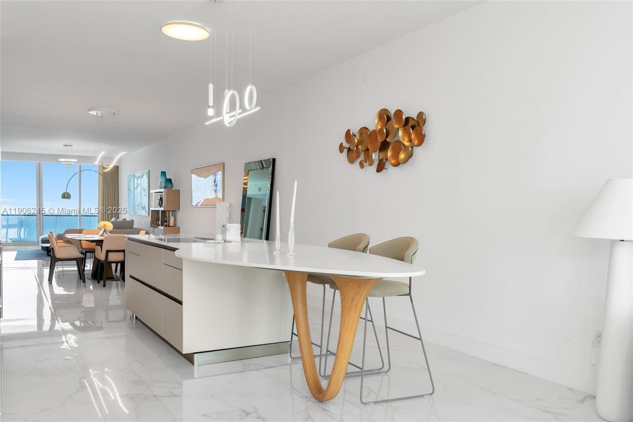 16901 Collins Ave, Unit 3203, Sunny Isles Beach, FL 33160 Photo