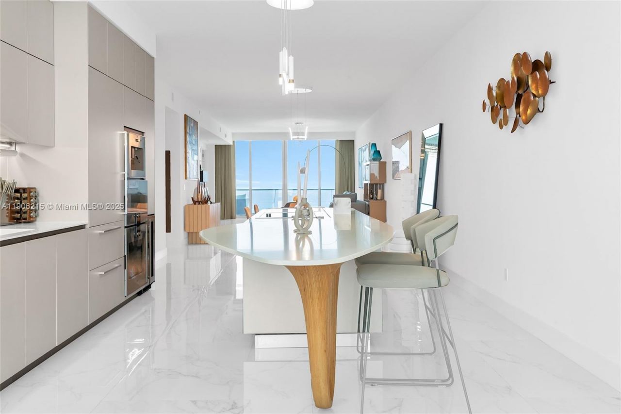 16901 Collins Ave, Unit 3203, Sunny Isles Beach, FL 33160 Photo