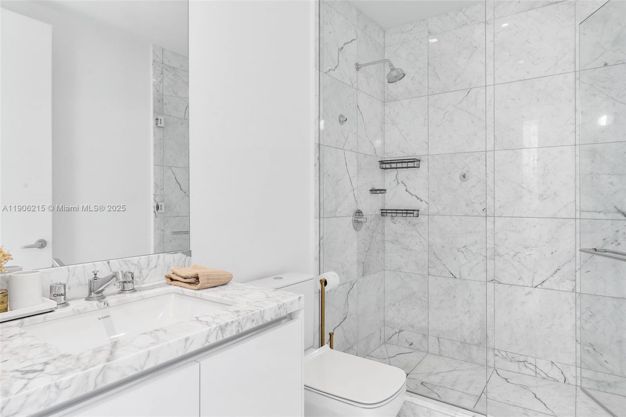 16901 Collins Ave, Unit 3203, Sunny Isles Beach, FL 33160 Photo