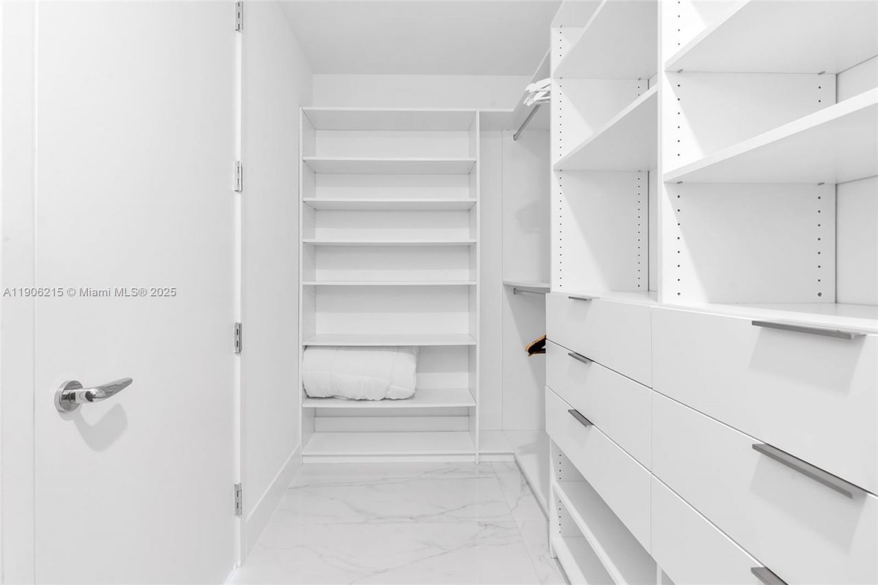 16901 Collins Ave, Unit 3203, Sunny Isles Beach, FL 33160 Photo