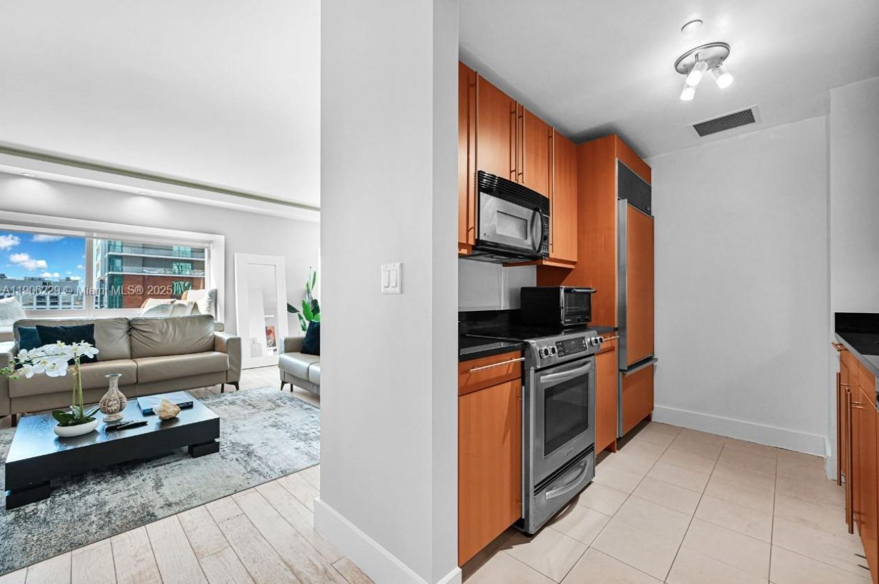 1435 Brickell Ave, Unit 3401, Miami, FL 33131 Photo