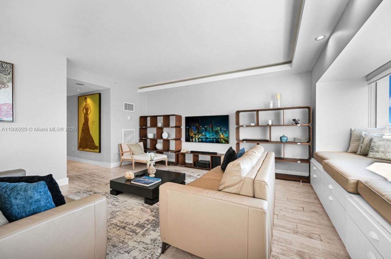 1435 Brickell Ave, Unit 3401, Miami, FL 33131 Photo