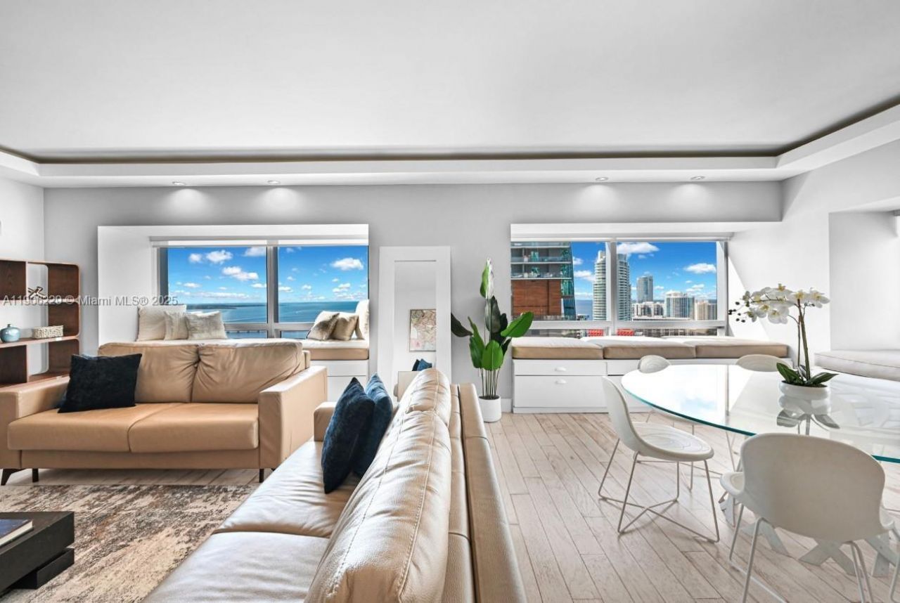 1435 Brickell Ave, Unit 3401, Miami, FL 33131 Photo