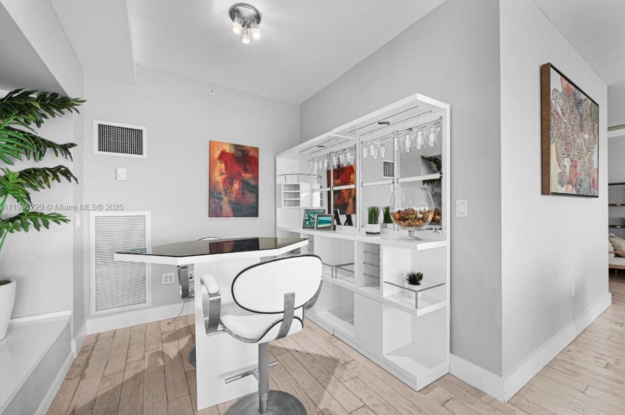 1435 Brickell Ave, Unit 3401, Miami, FL 33131 Photo