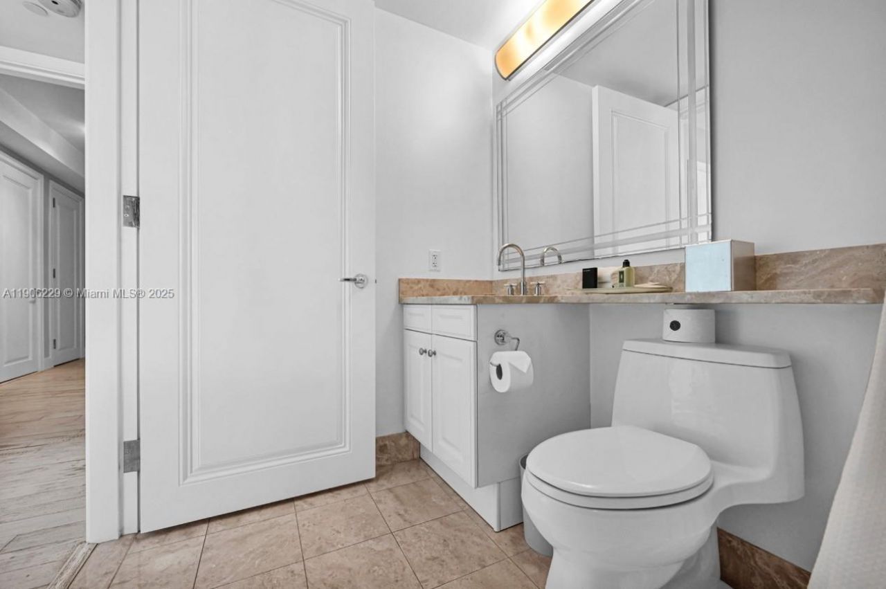 1435 Brickell Ave, Unit 3401, Miami, FL 33131 Photo