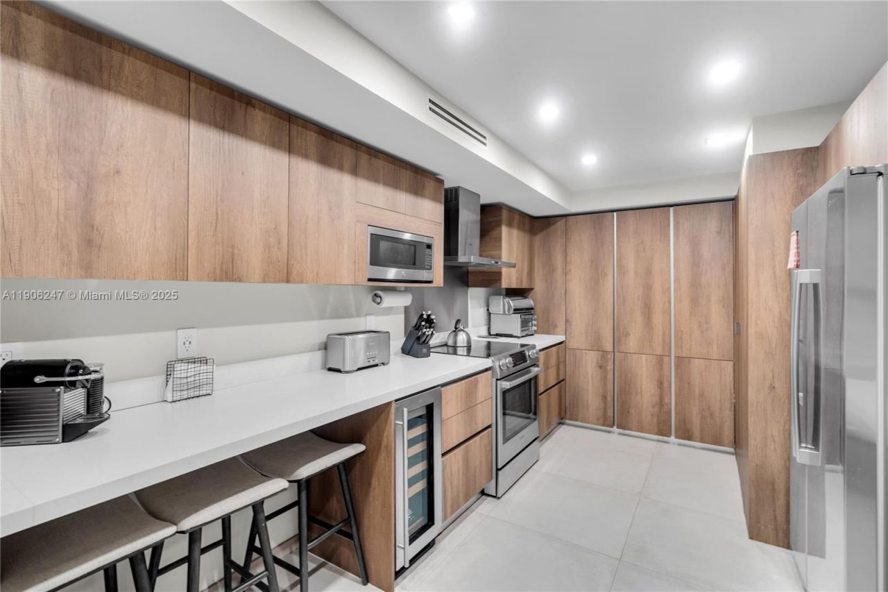 3 Grove Isle Dr, Unit C1710, Miami, FL 33133 Photo