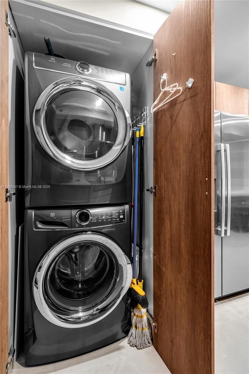 3 Grove Isle Dr, Unit C1710, Miami, FL 33133 Photo