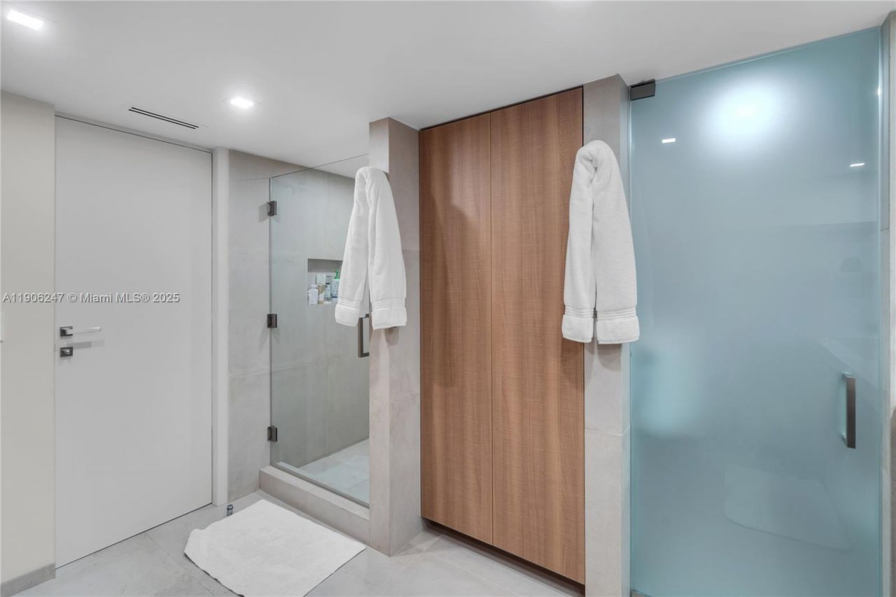 3 Grove Isle Dr, Unit C1710, Miami, FL 33133 Photo