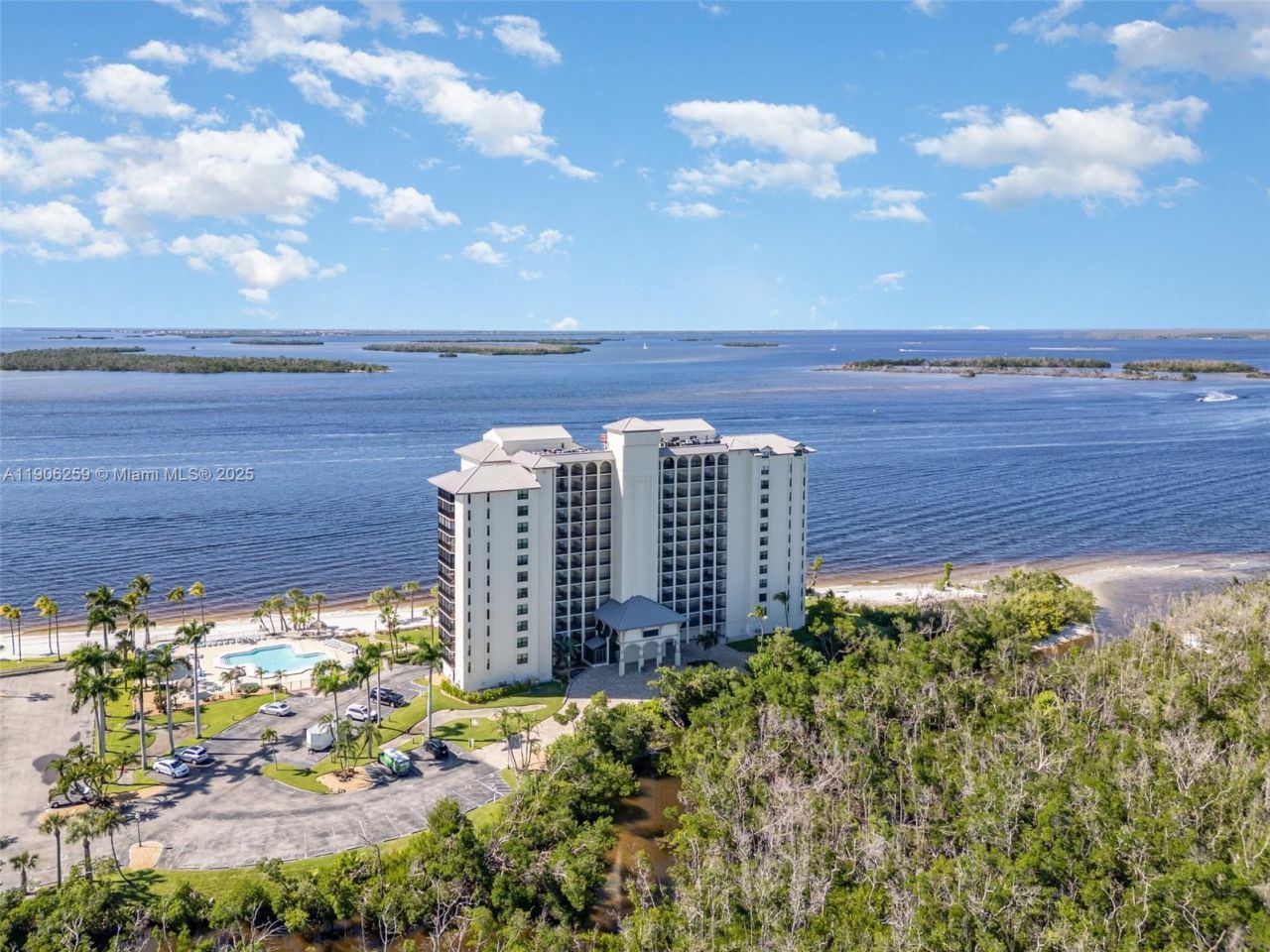 17080 Harbour Pointe Dr, Unit 713, Fort Myers, FL 33908 Photo