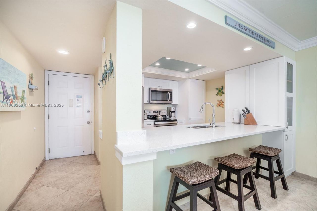 17080 Harbour Pointe Dr, Unit 713, Fort Myers, FL 33908 Photo